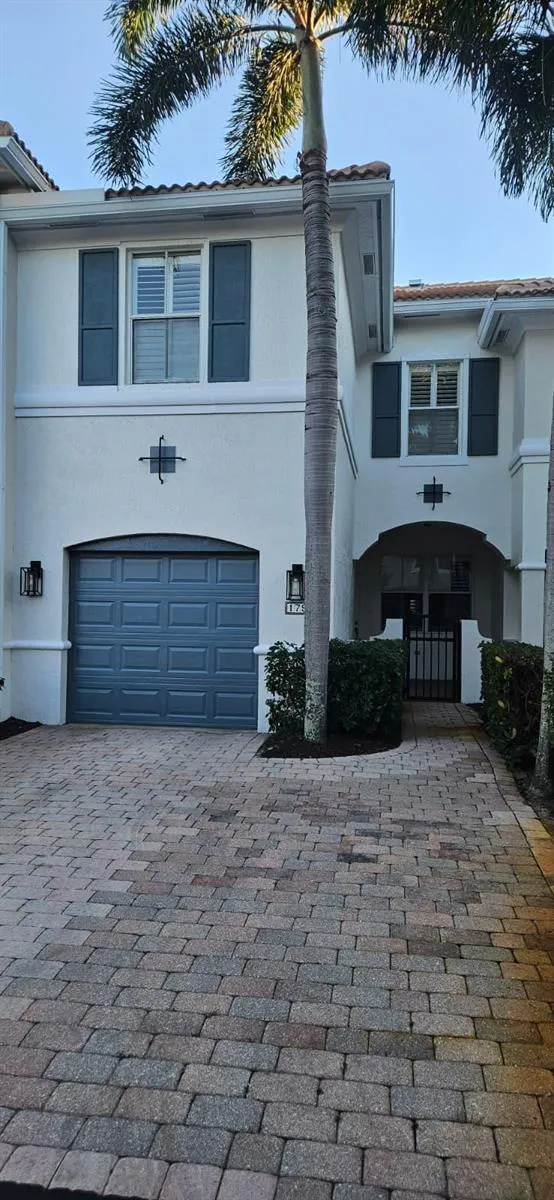 179 Las Brisas Circle Hypoluxo, FL 33462