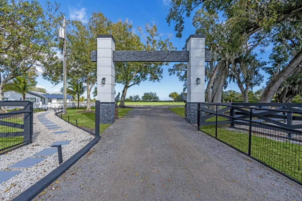 16200 Orange Avenue Fort Pierce, FL 34945