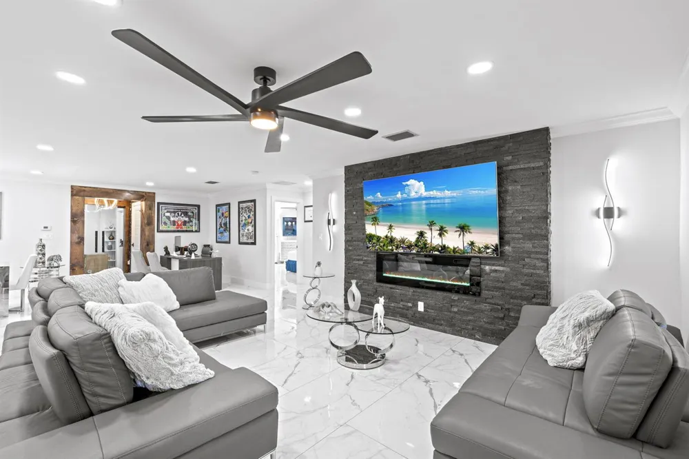 16200 Orange Avenue Fort Pierce, FL 34945