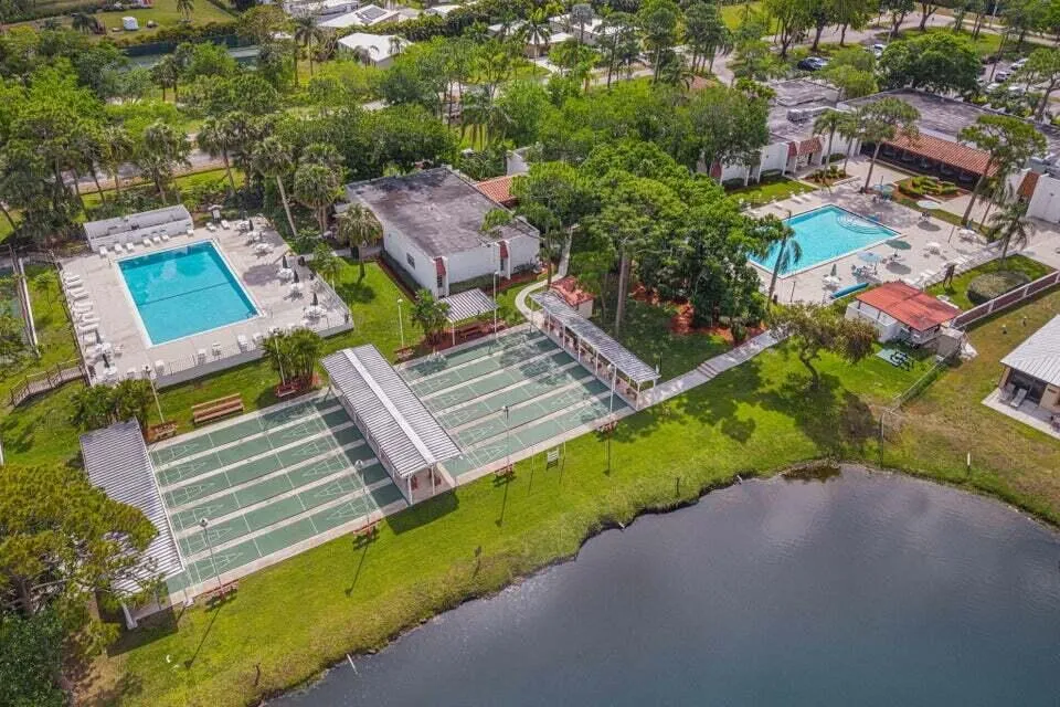 48 Del Prado Street Port St. Lucie, FL 34952