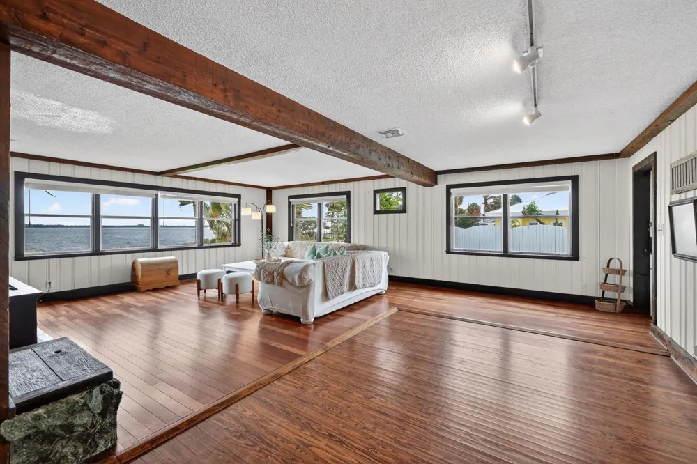 4490 NE Indian River Drive Jensen Beach, FL 34957
