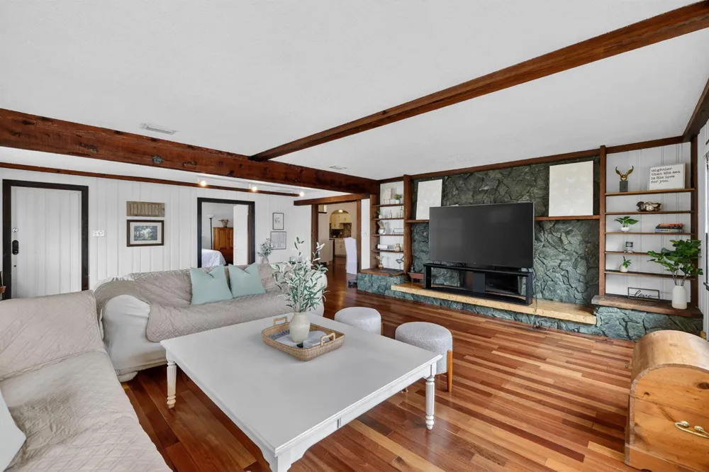 4490 NE Indian River Drive Jensen Beach, FL 34957