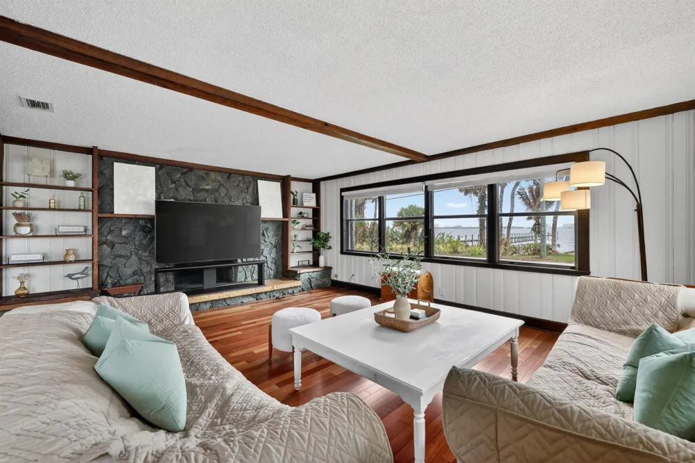 4490 NE Indian River Drive Jensen Beach, FL 34957