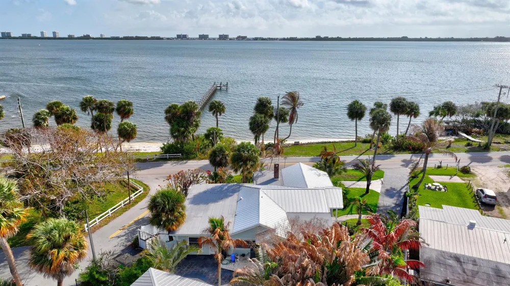 4490 NE Indian River Drive Jensen Beach, FL 34957