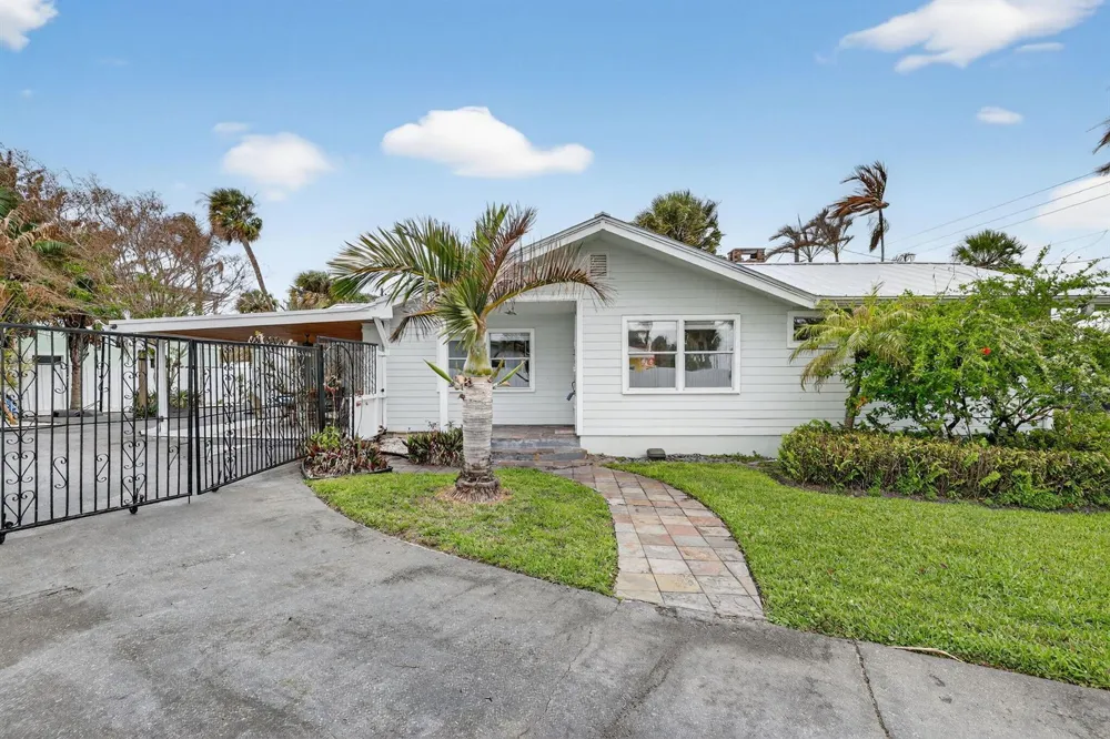 4490 NE Indian River Drive Jensen Beach, FL 34957