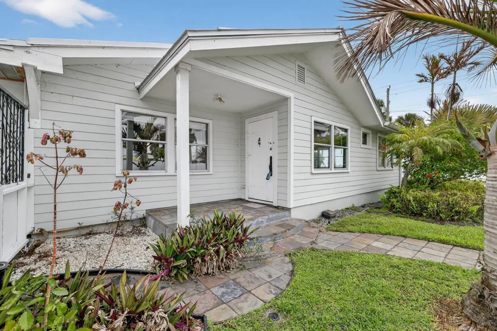 4490 NE Indian River Drive Jensen Beach, FL 34957
