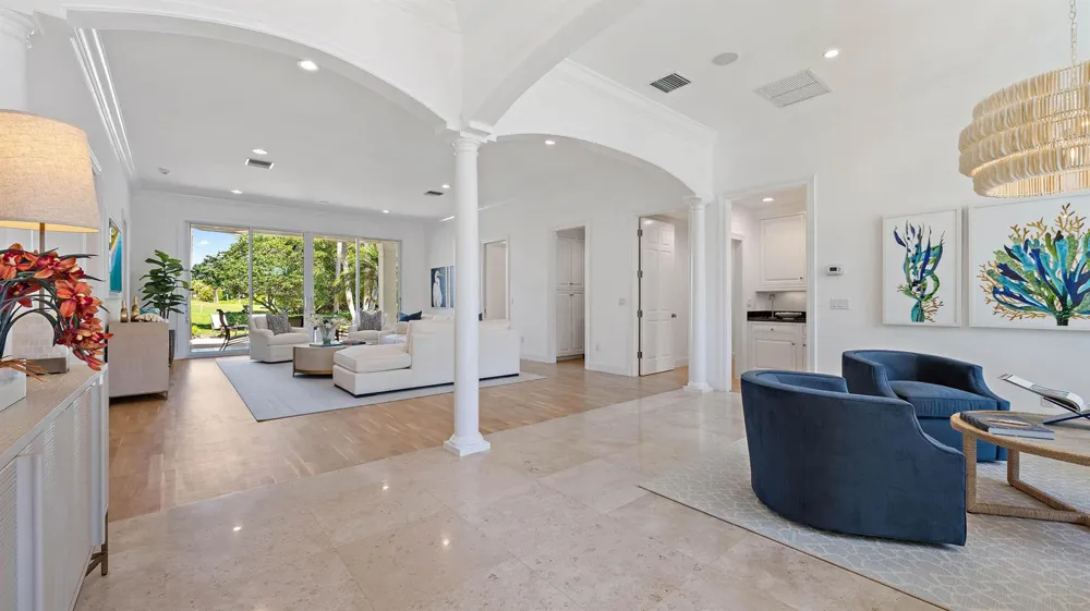 677 Village Road North Palm Beach, FL 33408