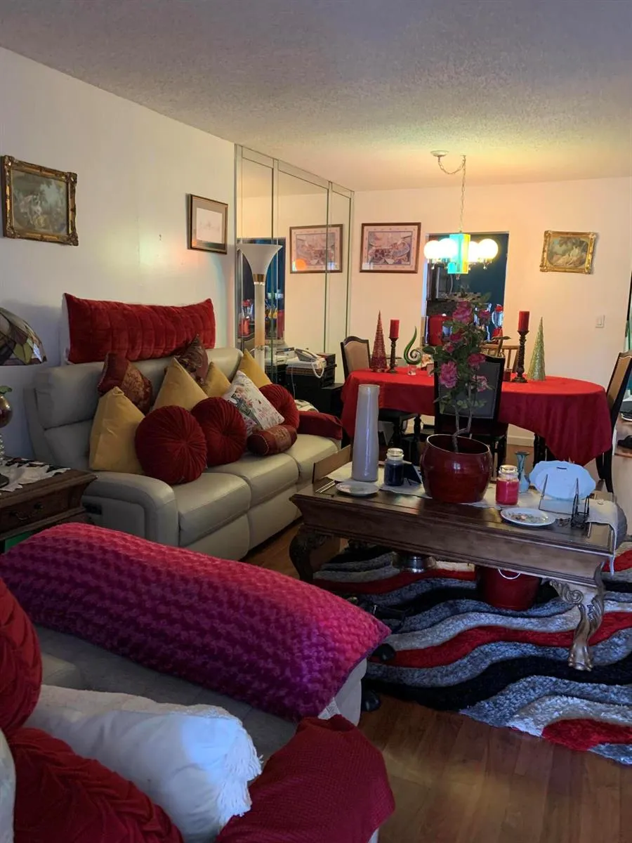 7887 Golf Cir Drive #212 Margate, FL 33063