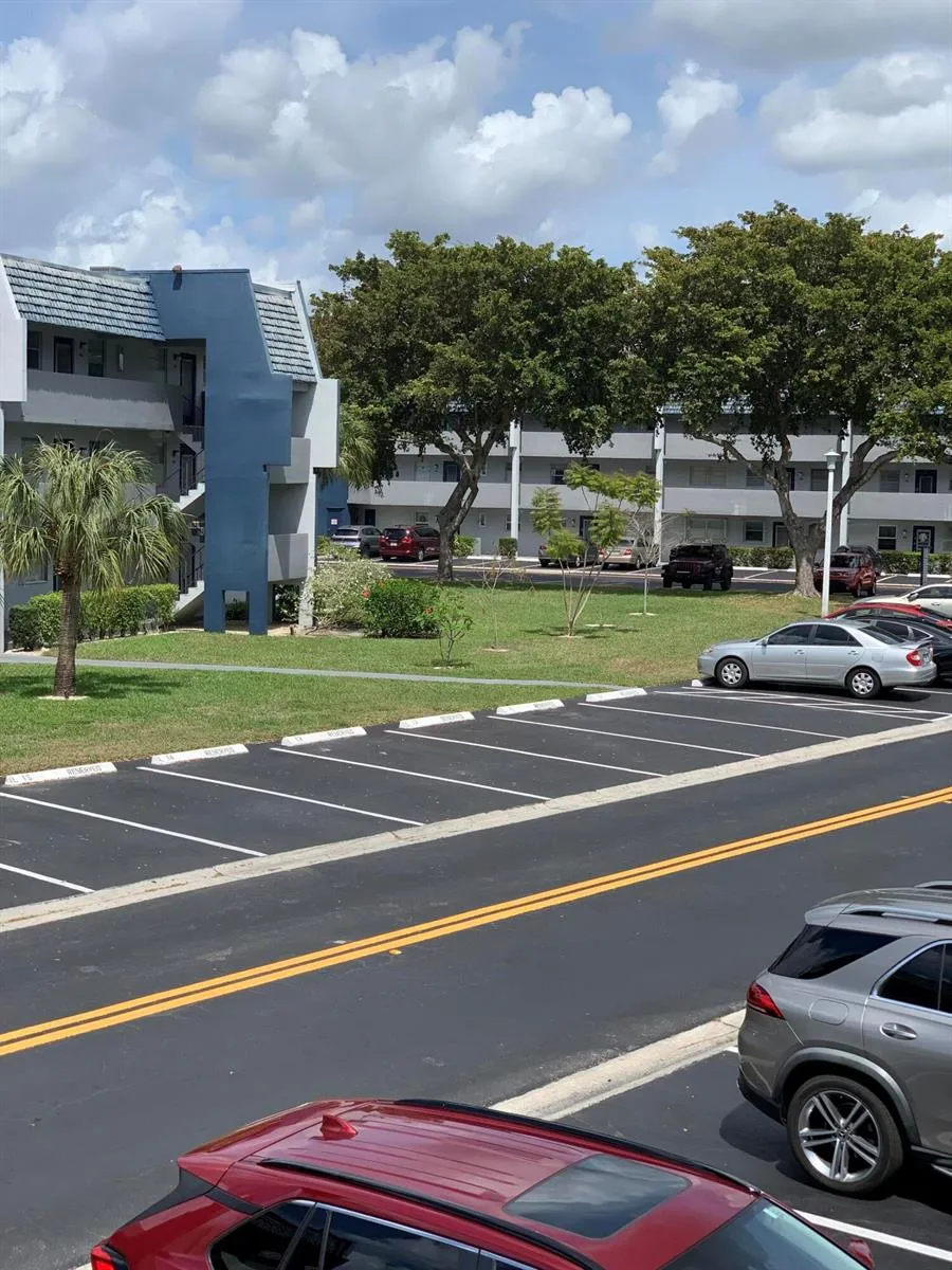 7887 Golf Cir Drive #212 Margate, FL 33063