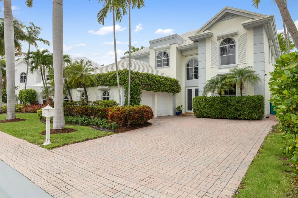 24 Grand Bay Estates Circle Key Biscayne, FL 33149