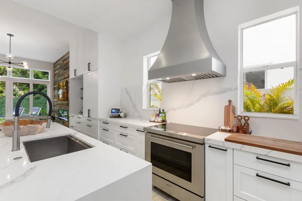 24 Grand Bay Estates Circle Key Biscayne, FL 33149