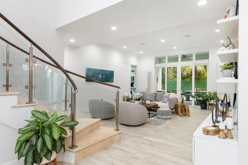 24 Grand Bay Estates Circle Key Biscayne, FL 33149