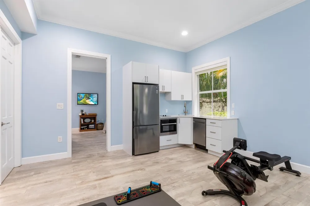 24 Grand Bay Estates Circle Key Biscayne, FL 33149