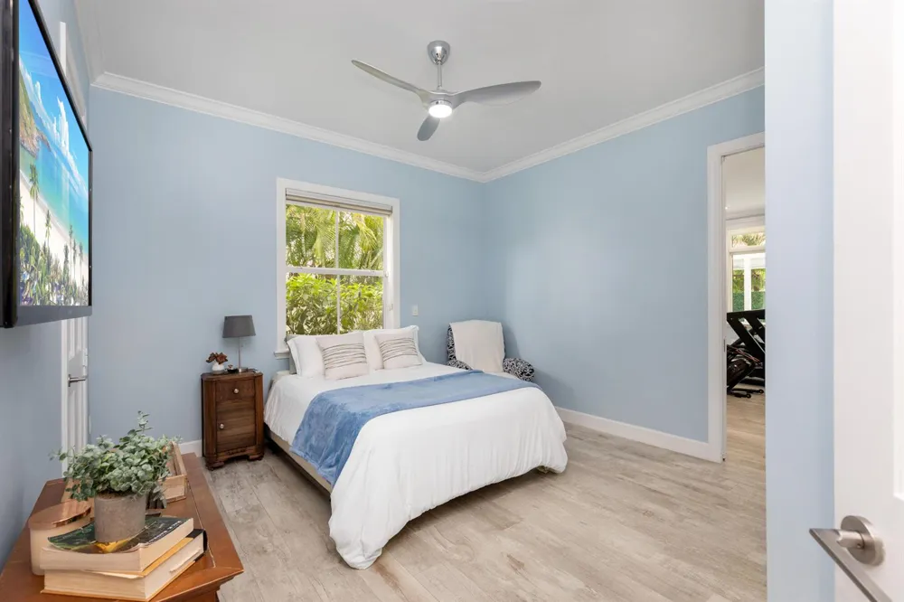 24 Grand Bay Estates Circle Key Biscayne, FL 33149