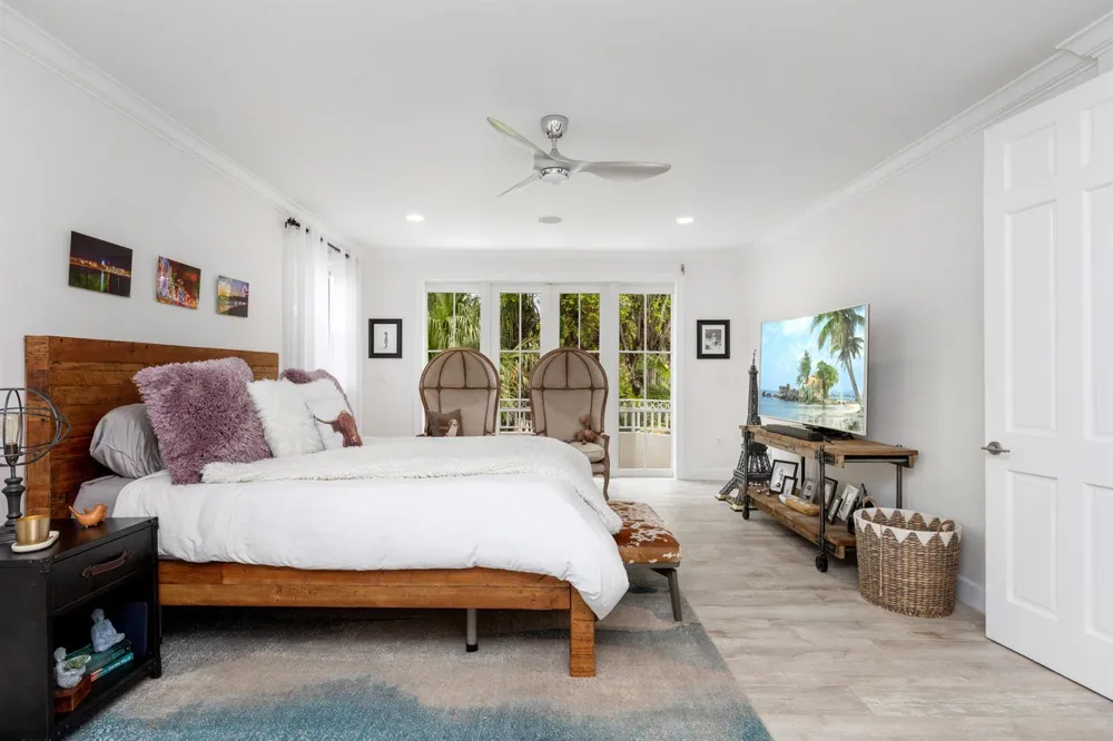 24 Grand Bay Estates Circle Key Biscayne, FL 33149