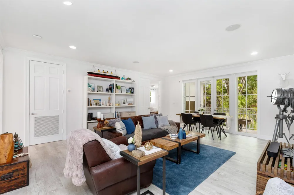 24 Grand Bay Estates Circle Key Biscayne, FL 33149