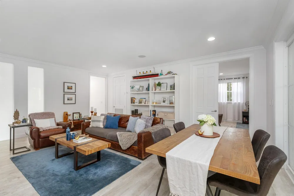24 Grand Bay Estates Circle Key Biscayne, FL 33149