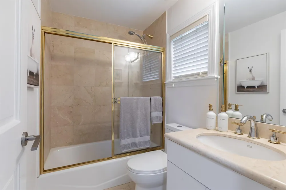 24 Grand Bay Estates Circle Key Biscayne, FL 33149
