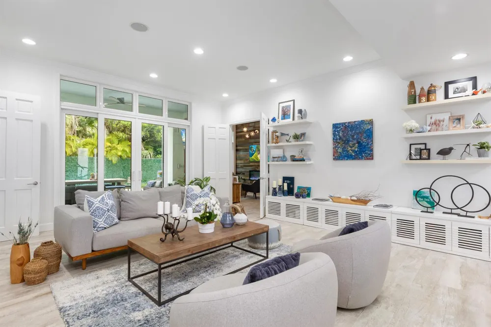 24 Grand Bay Estates Circle Key Biscayne, FL 33149