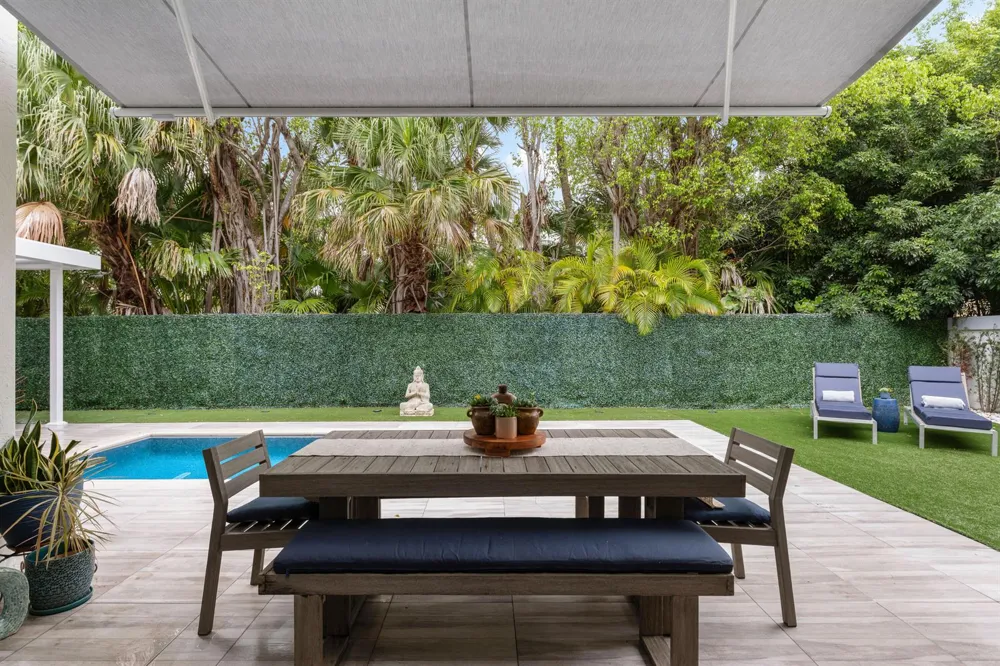 24 Grand Bay Estates Circle Key Biscayne, FL 33149