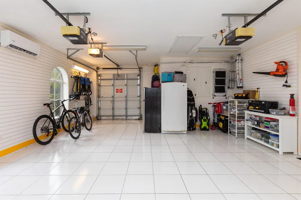 24 Grand Bay Estates Circle Key Biscayne, FL 33149