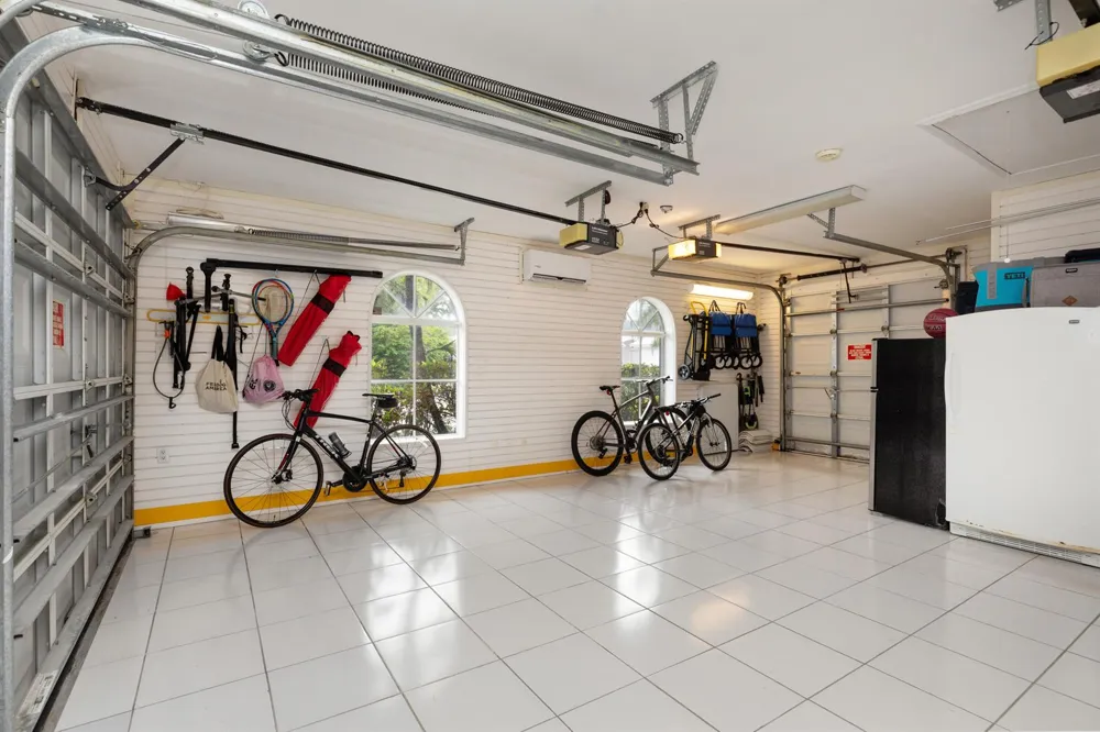 24 Grand Bay Estates Circle Key Biscayne, FL 33149