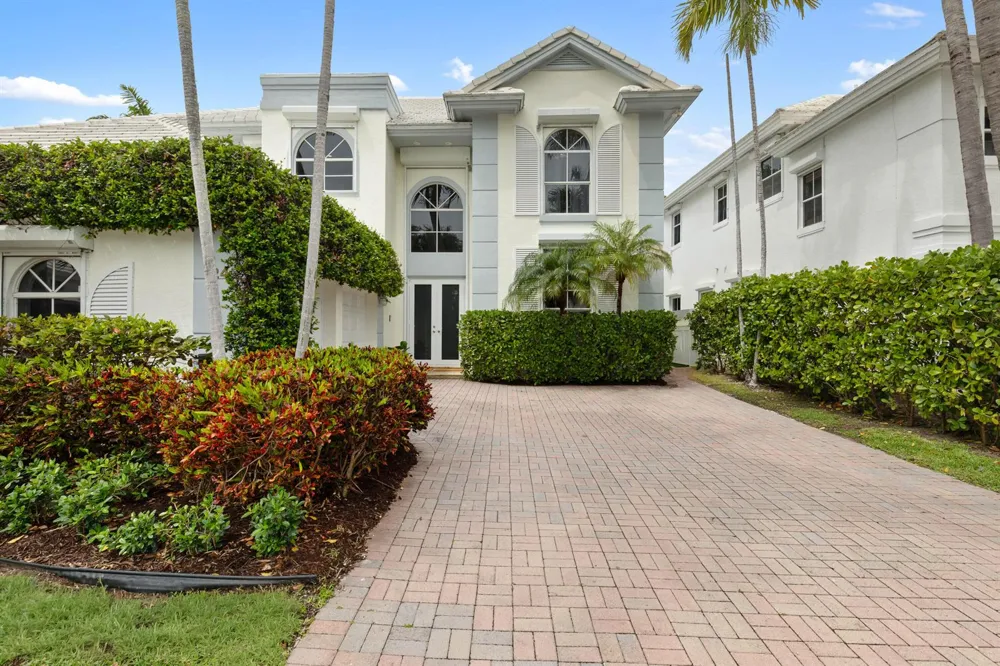 24 Grand Bay Estates Circle Key Biscayne, FL 33149