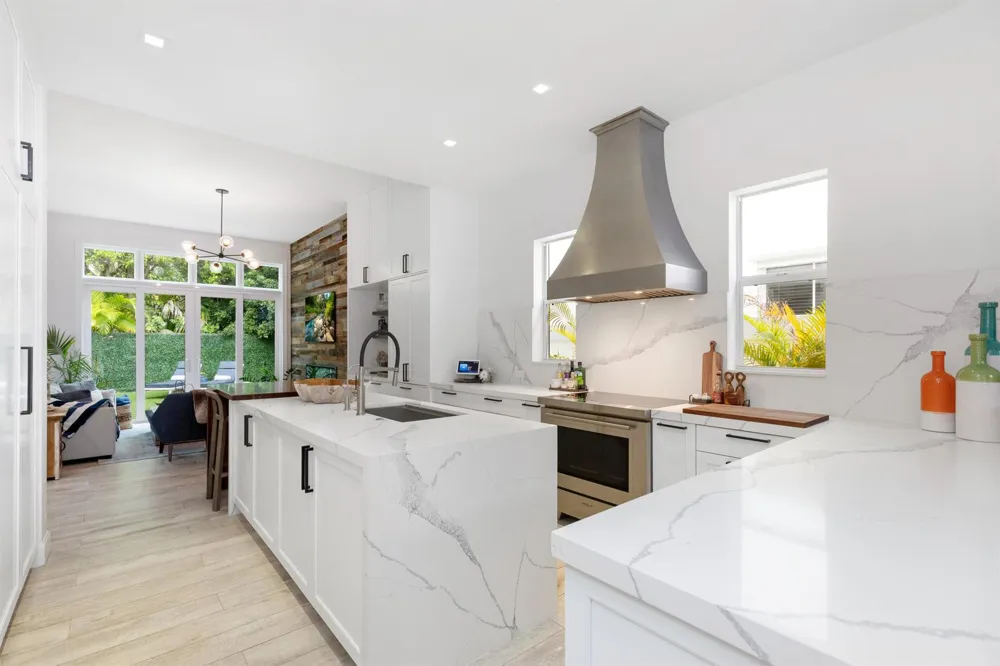 24 Grand Bay Estates Circle Key Biscayne, FL 33149