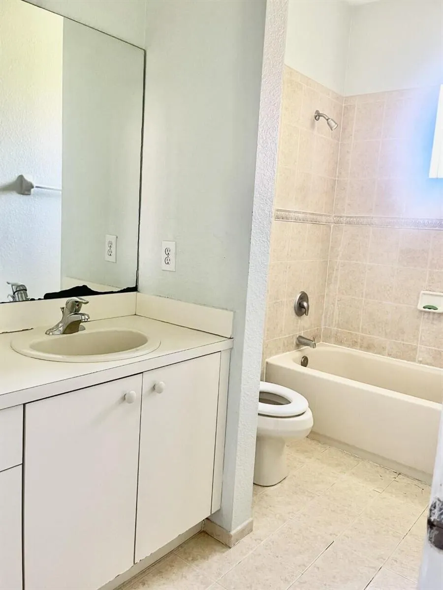 521 Princess Drive #521 Margate, FL 33068