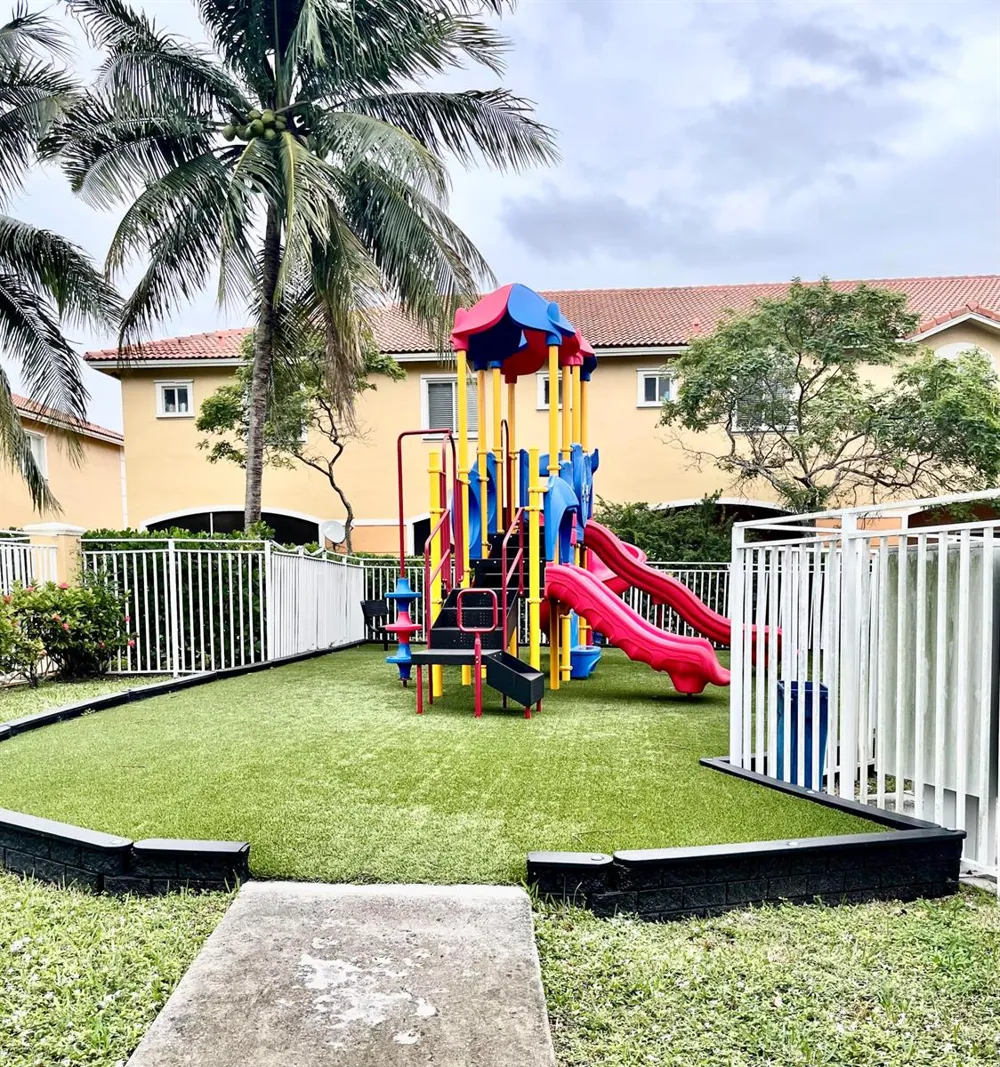 521 Princess Drive #521 Margate, FL 33068