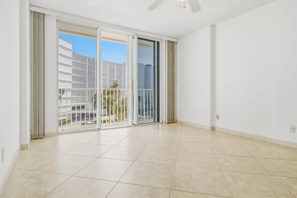 3580 S Ocean Boulevard #4c South Palm Beach, FL 33480