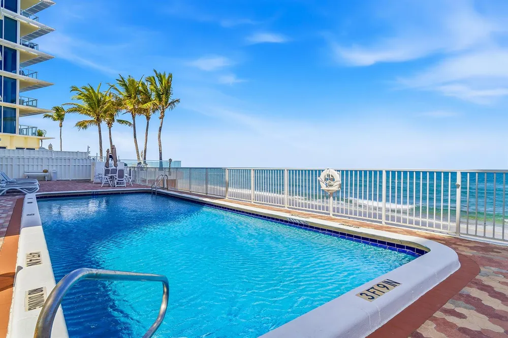 3580 S Ocean Boulevard #4c South Palm Beach, FL 33480