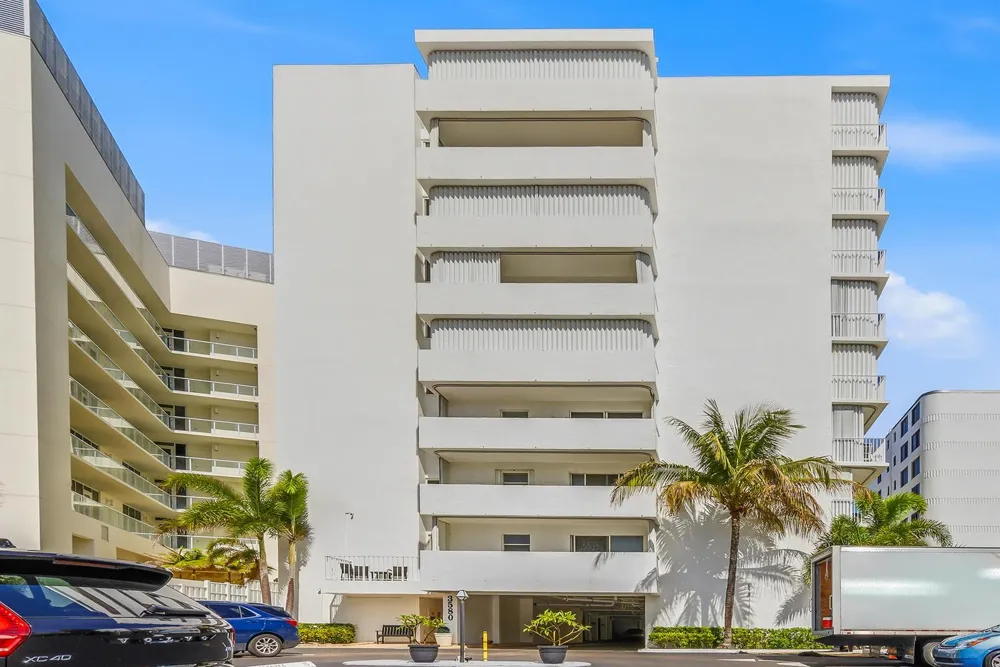 3580 S Ocean Boulevard #4c South Palm Beach, FL 33480