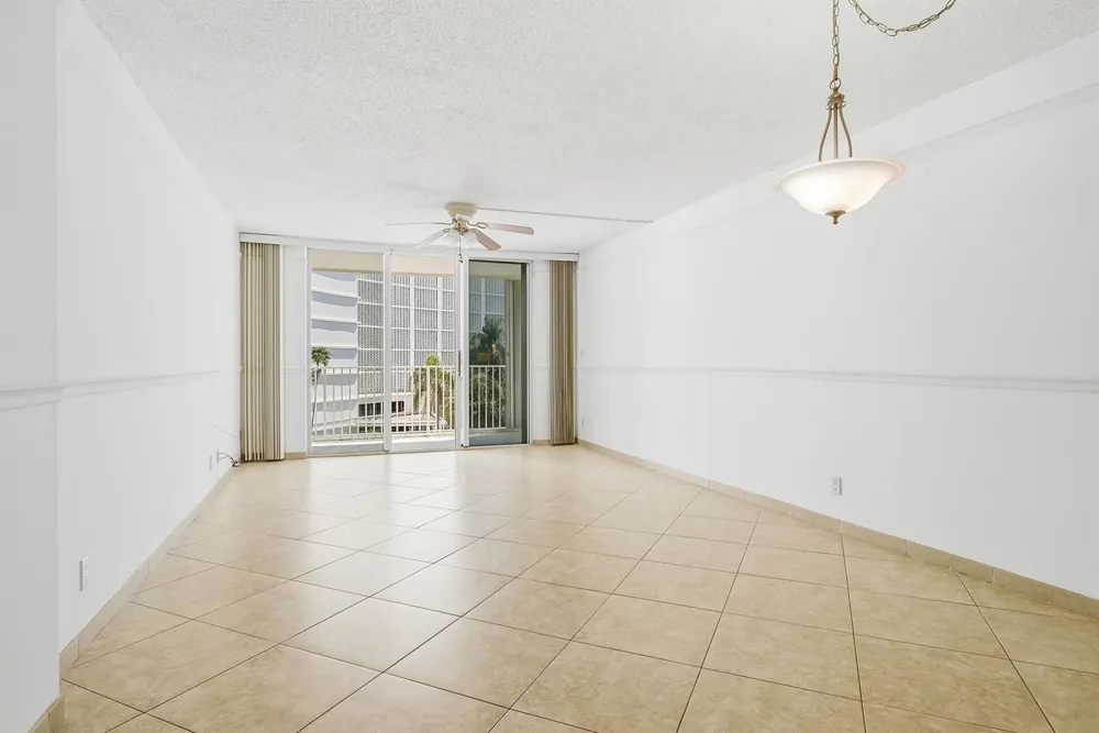 3580 S Ocean Boulevard #4c South Palm Beach, FL 33480