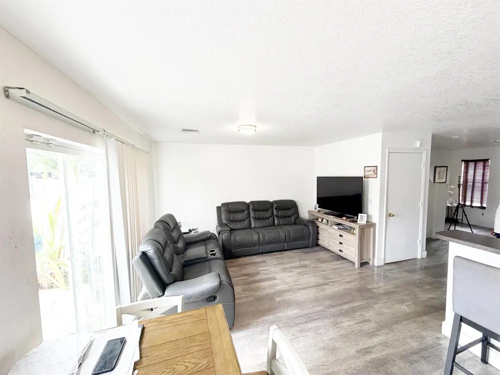 2769 NW 13th Street #6 Pompano Beach, FL 33069