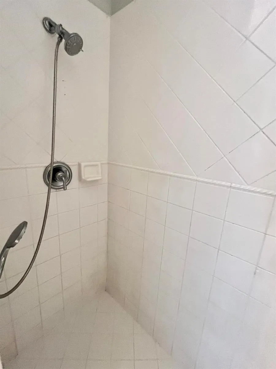 7801 S Aragon Boulevard #4 Sunrise, FL 33322
