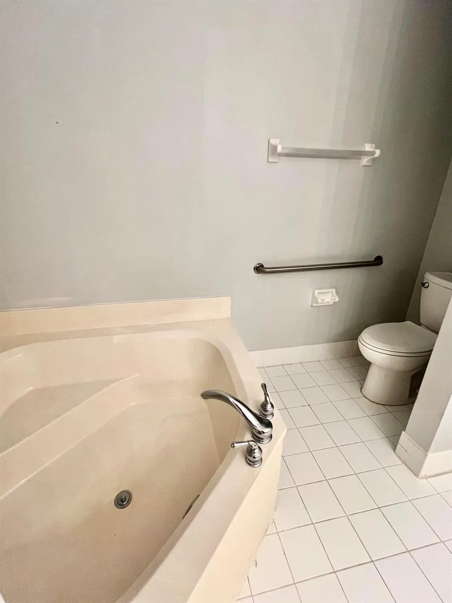 7801 S Aragon Boulevard #4 Sunrise, FL 33322