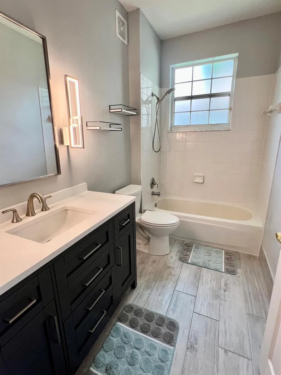 7801 S Aragon Boulevard #4 Sunrise, FL 33322