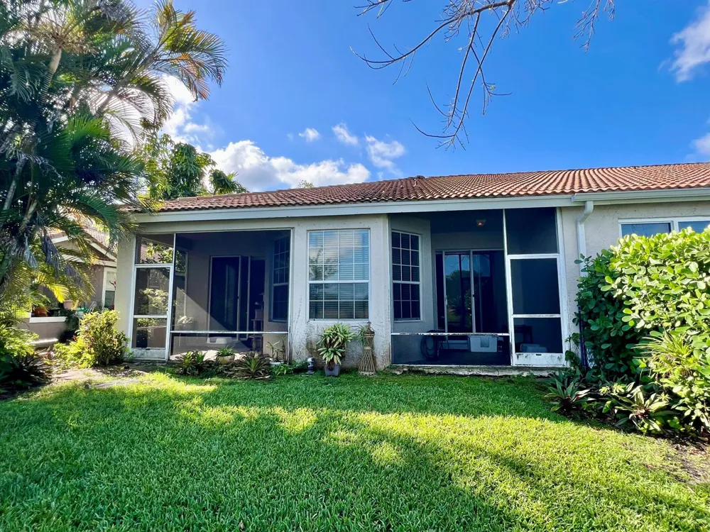 7801 S Aragon Boulevard #4 Sunrise, FL 33322