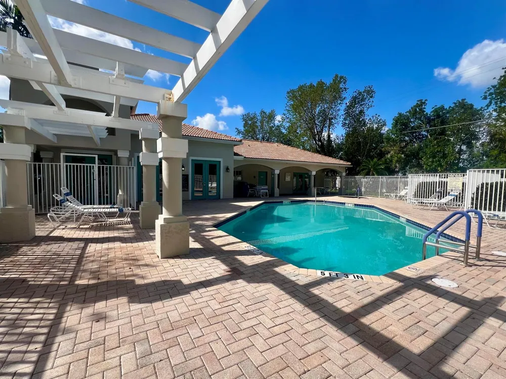 7801 S Aragon Boulevard #4 Sunrise, FL 33322