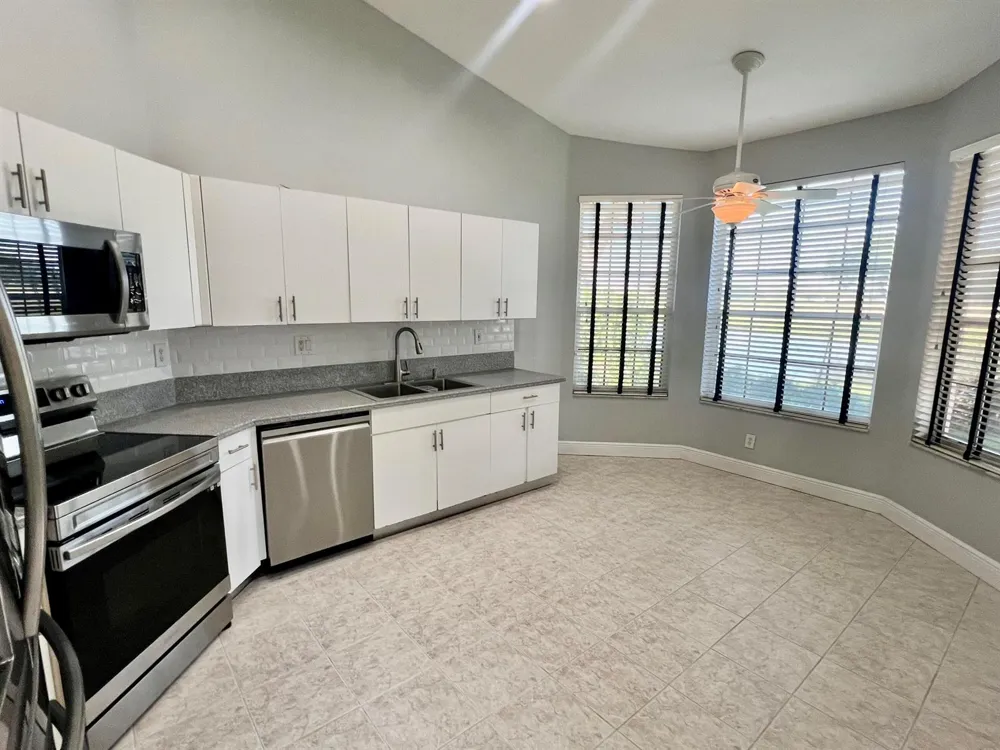 7801 S Aragon Boulevard #4 Sunrise, FL 33322