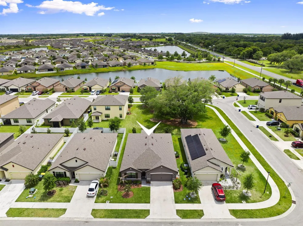 5605 Amusement Avenue Fort Pierce, FL 34947