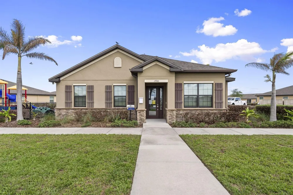 5605 Amusement Avenue Fort Pierce, FL 34947