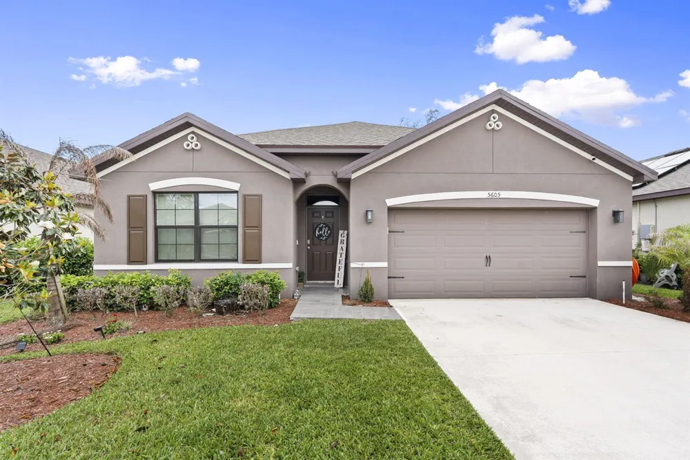 5605 Amusement Avenue Fort Pierce, FL 34947