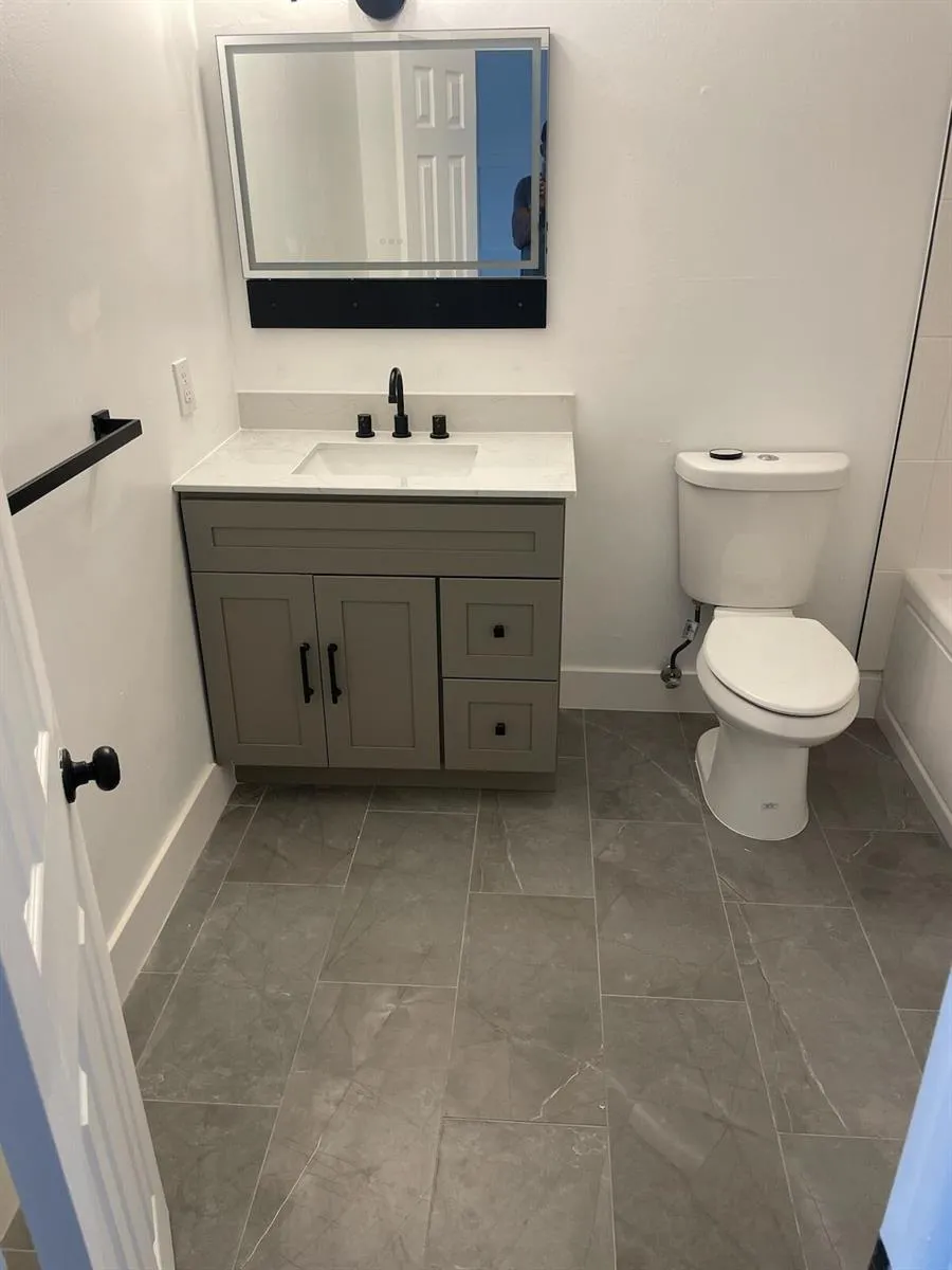 28 Madrid Lane Davie, FL 33324