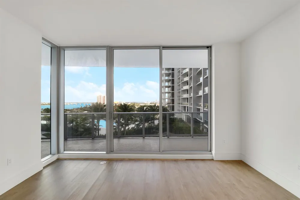220 Lake Shore Drive #815 Lake Park, FL 33403