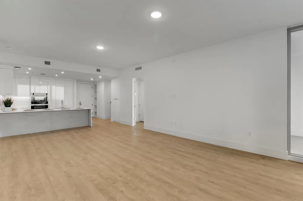 220 Lake Shore Drive #815 Lake Park, FL 33403