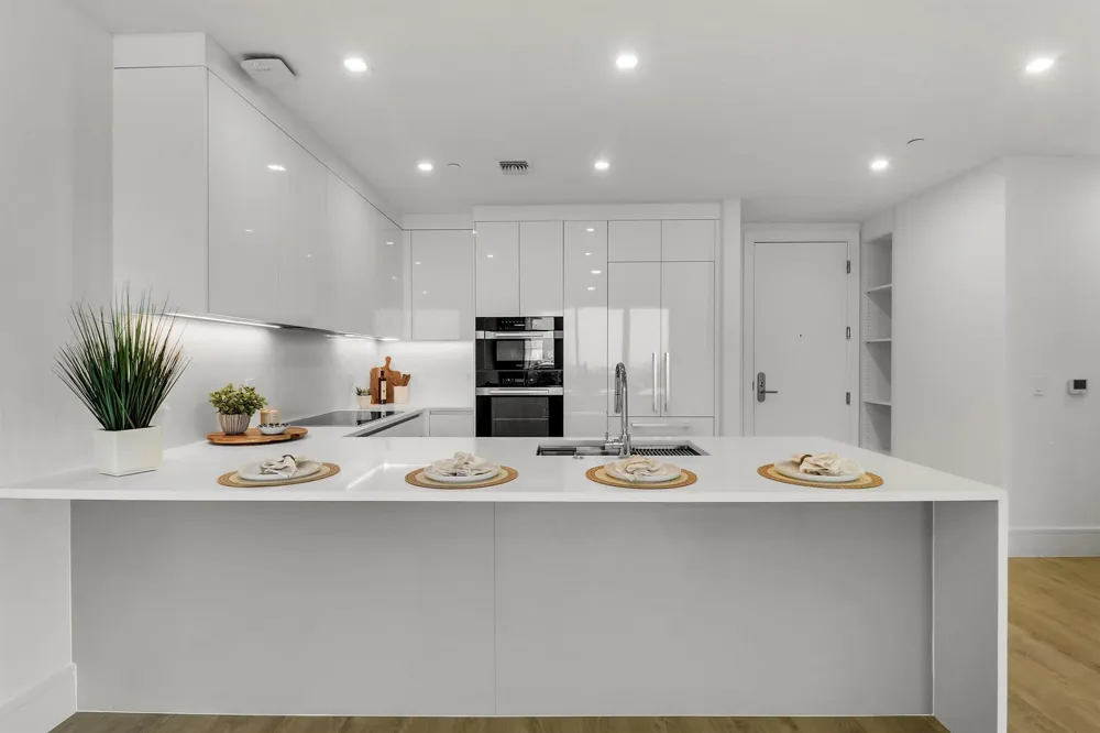 220 Lake Shore Drive #815 Lake Park, FL 33403