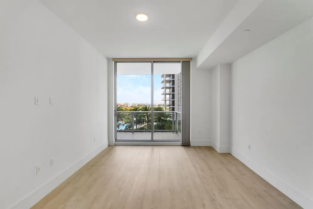 220 Lake Shore Drive #815 Lake Park, FL 33403