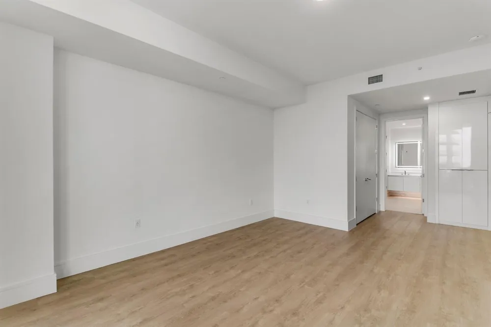 220 Lake Shore Drive #815 Lake Park, FL 33403